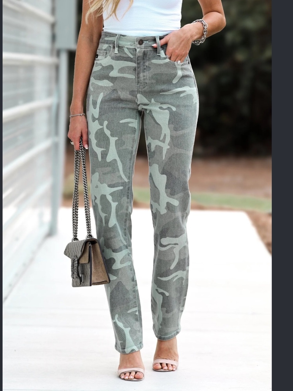 Kancan High Rise Camo Relaxed Straight Jean 3 /25 Women Trendy Green